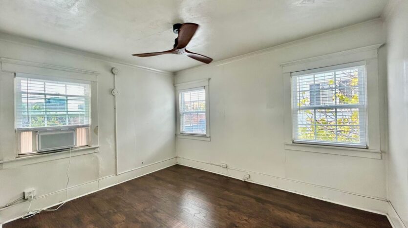 3520-3526  White House Place - Los Angeles - California - 1 bed, 1 bath rental property