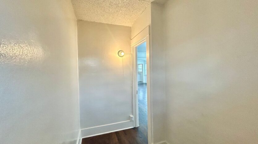 3520-3526  White House Place - Los Angeles - California - 1 bed, 1 bath rental property