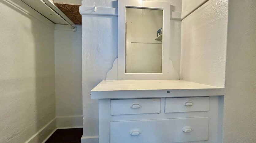 3520-3526  White House Place - Los Angeles - California - 1 bed, 1 bath rental property