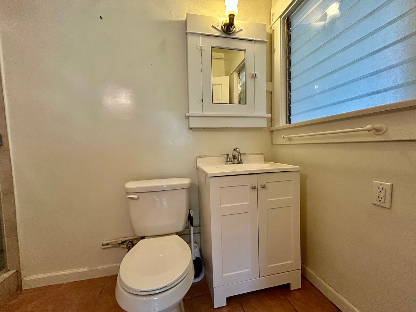 3520-3526  White House Place - Los Angeles - California - 1 bed, 1 bath rental property
