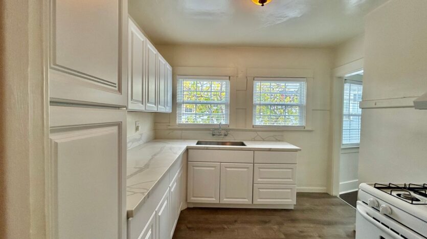 3520-3526  White House Place - Los Angeles - California - 1 bed, 1 bath rental property