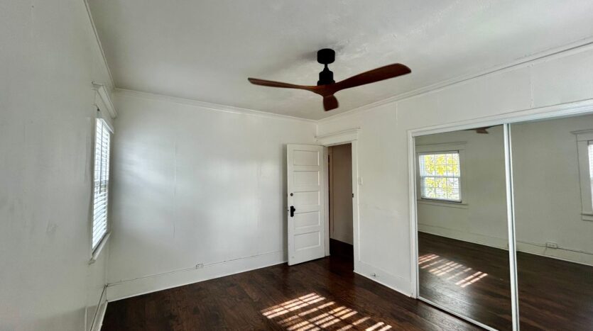 3520-3526  White House Place - Los Angeles - California - 1 bed, 1 bath rental property