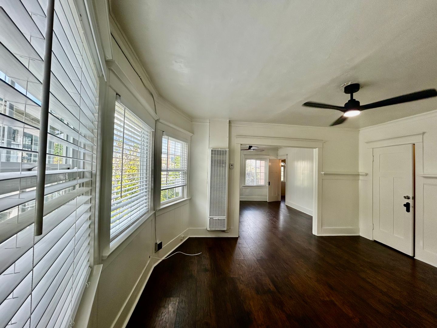 3520-3526  White House Place - Los Angeles - California - 1 bed, 1 bath rental property