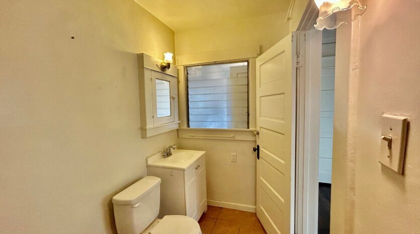 3520-3526  White House Place - Los Angeles - California - 1 bed, 1 bath rental property