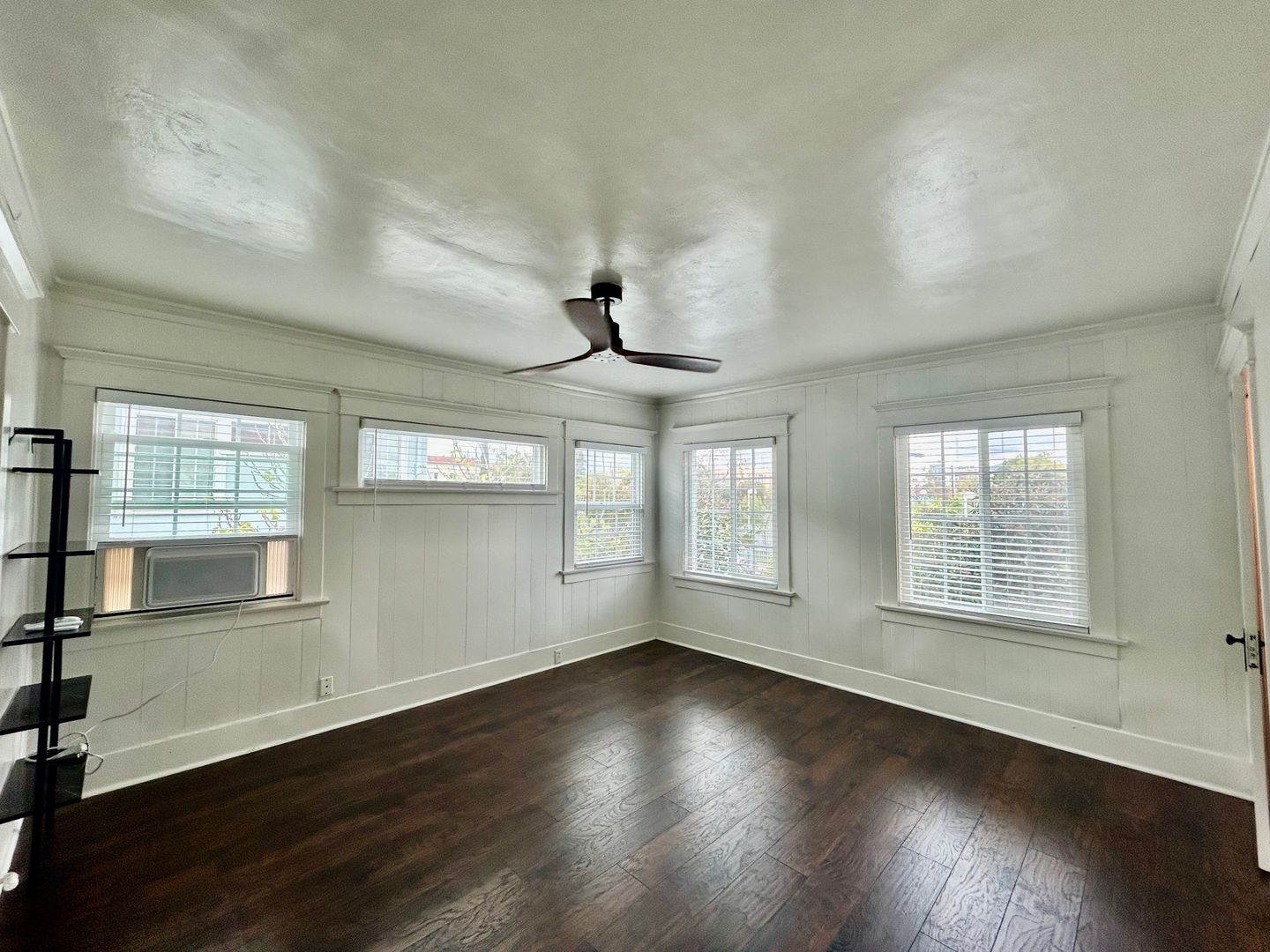 3520-3526  White House Place - Los Angeles - California - 1 bed, 1 bath rental property