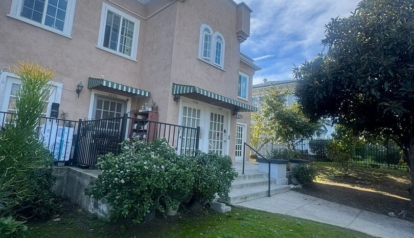 3520-3526  White House Place - Los Angeles - California - 1 bed, 1 bath rental property