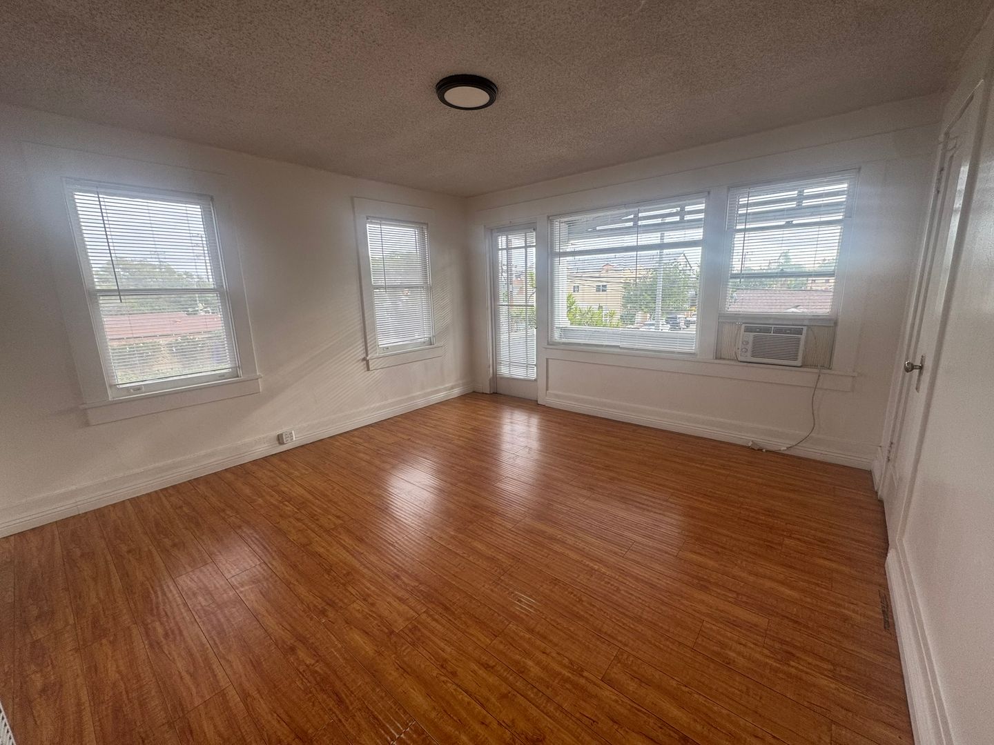 361 Walnut Ave  - Long Beach - California - 2 bed, 1 bath rental property
