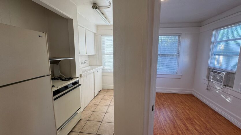 361 Walnut Ave  - Long Beach - California - 1 bath rental property