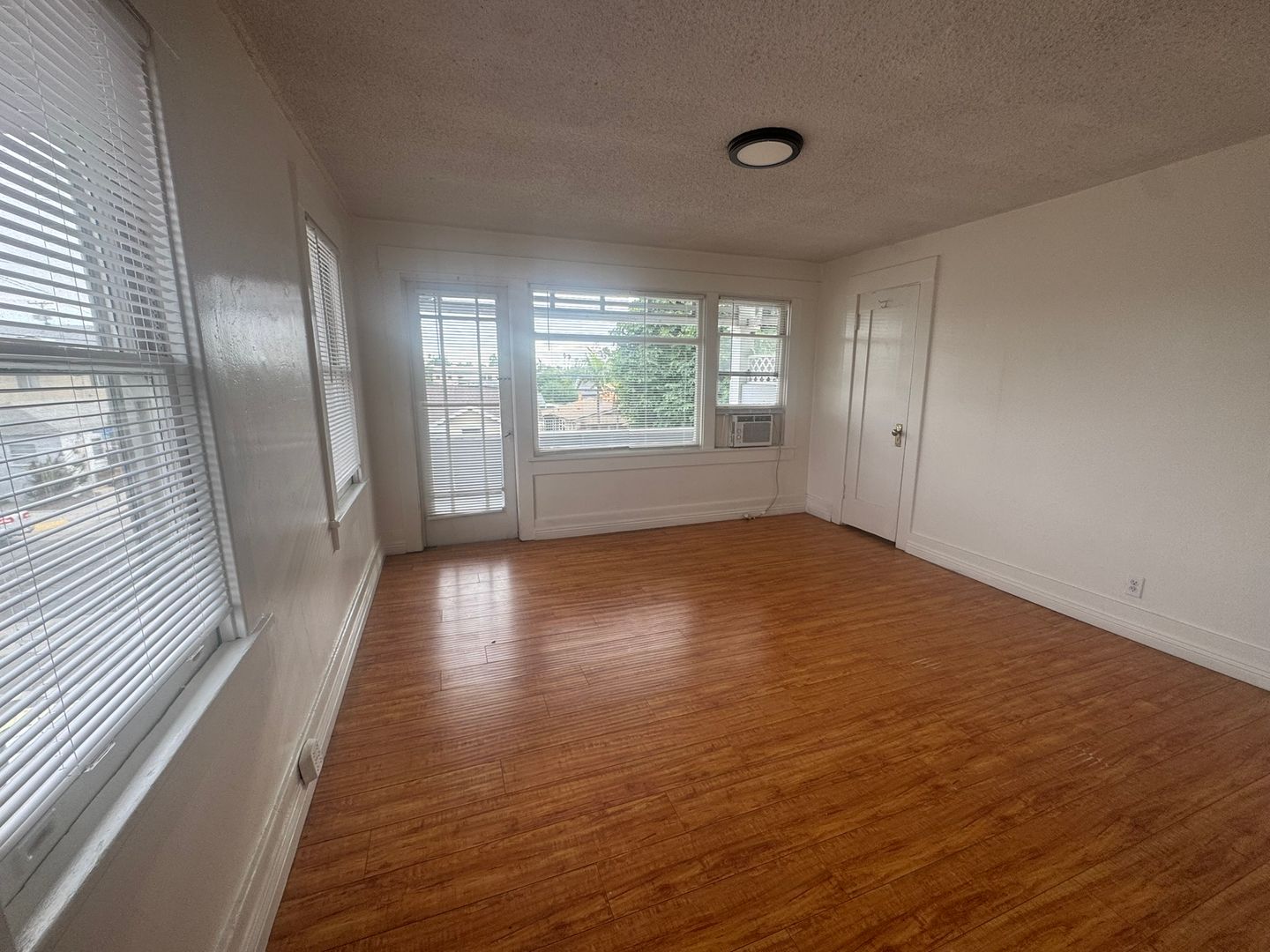361 Walnut Ave  - Long Beach - California - 2 bed, 1 bath rental property