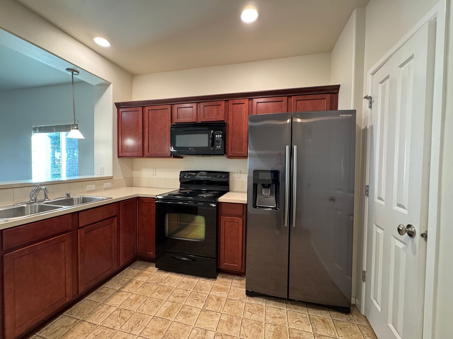 367 Tremont Ave #101 - Bellingham - Washington - 2 bed, 3 bath rental property