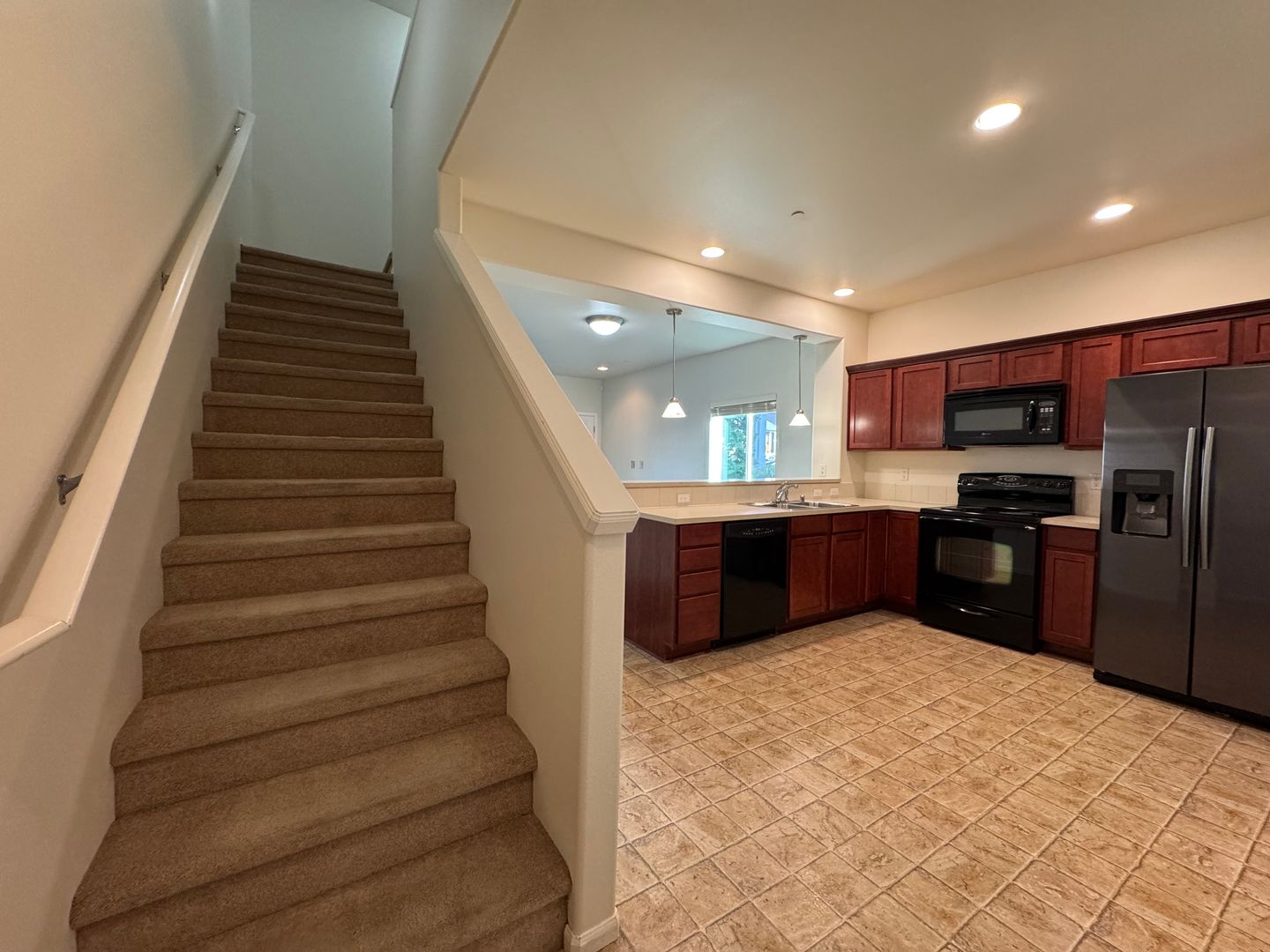 367 Tremont Ave #101 - Bellingham - Washington - 2 bed, 3 bath rental property