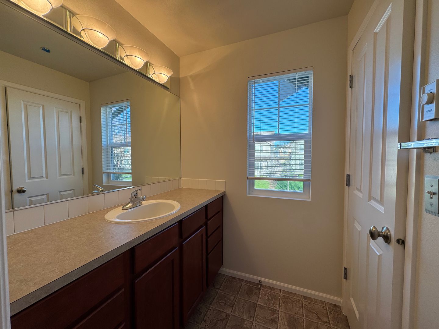 367 Tremont Ave #101 - Bellingham - Washington - 2 bed, 3 bath rental property