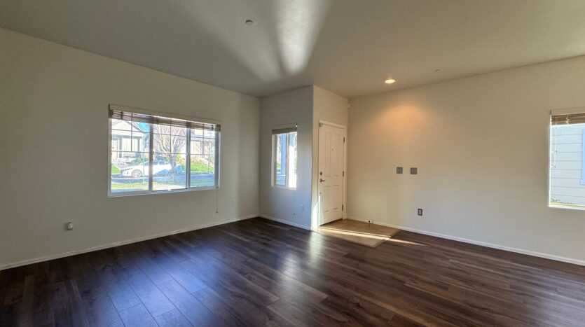 367 Tremont Ave #101 - Bellingham - Washington - 2 bed, 3 bath rental property