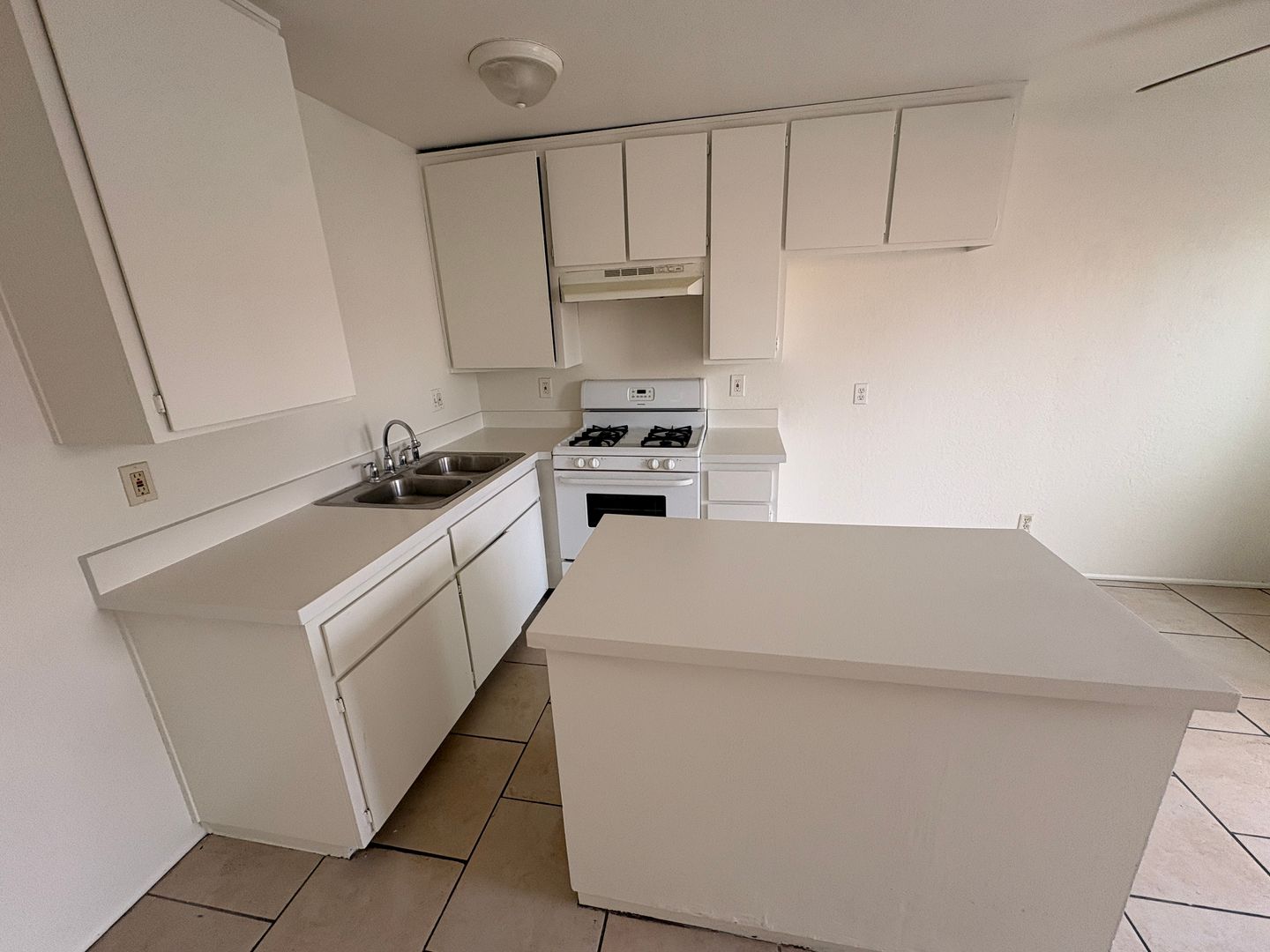 3771 Harvill Ln - Riverside - California - 1 bed, 1 bath rental property