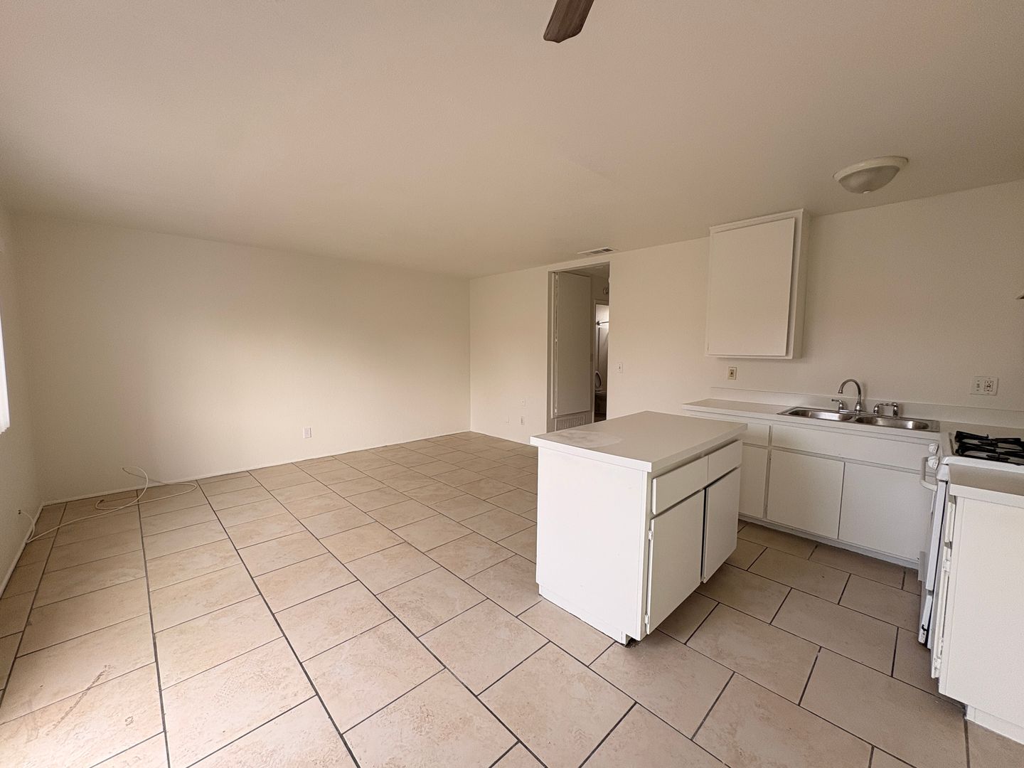 3771 Harvill Ln - Riverside - California - 1 bed, 1 bath rental property