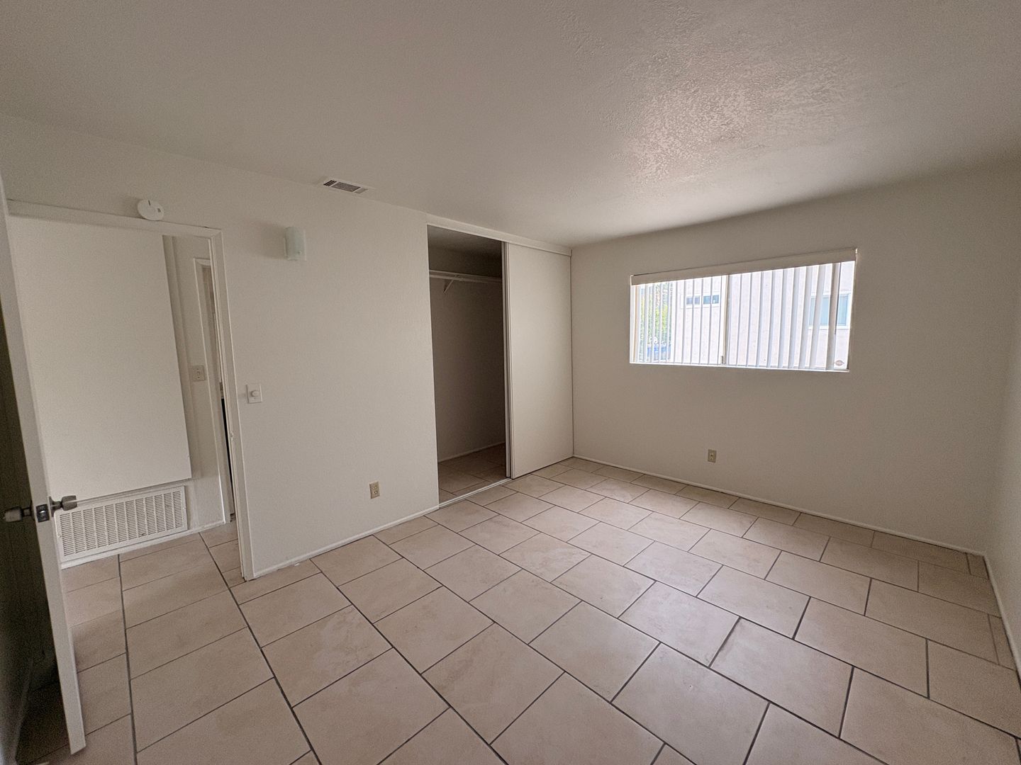 3771 Harvill Ln - Riverside - California - 1 bed, 1 bath rental property