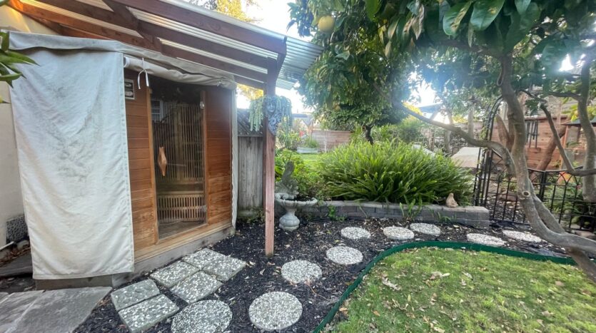 3987 Turnley Ave - Oakland - California - 4 bed, 2 bath rental property