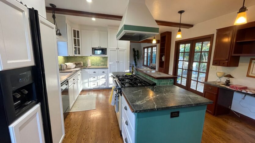 3987 Turnley Ave - Oakland - California - 4 bed, 2 bath rental property