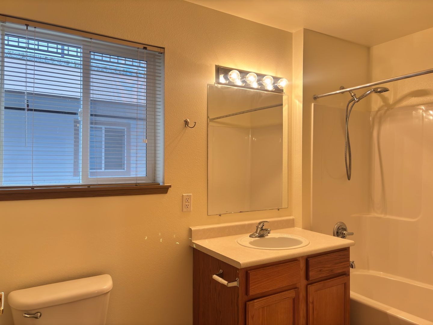 4018 Northwest Avenue - Bellingham - Washington - 1 bath rental property