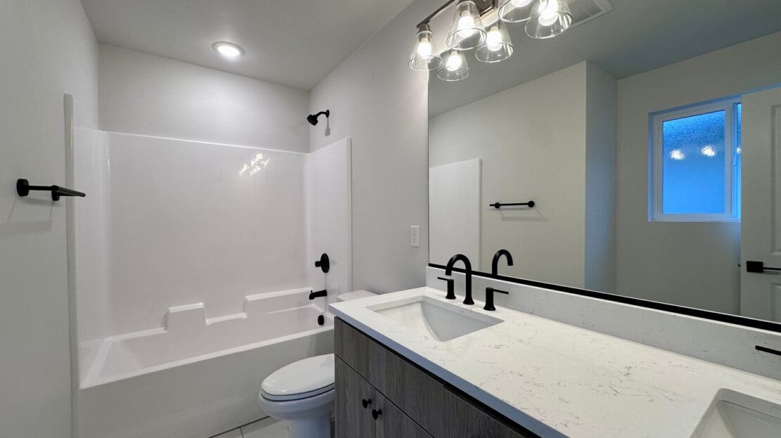 4047 SE 115th Ave - Portland - Oregon - 4 bed, 2.5 bath rental property