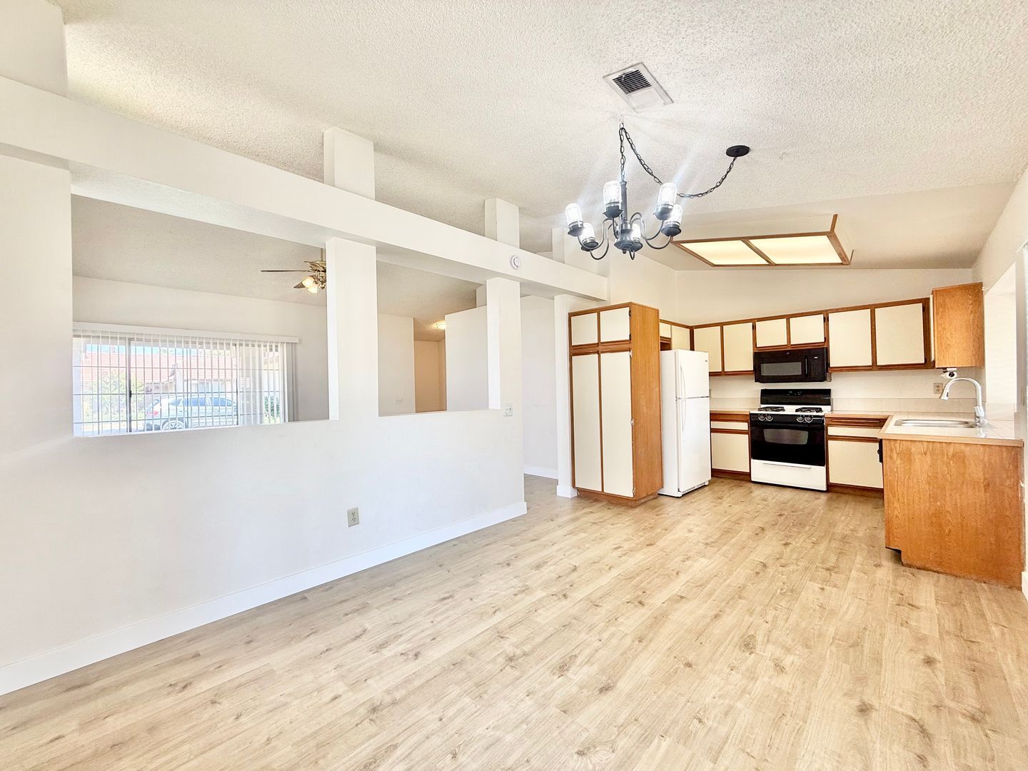 40844 Flying Sea Rd - Palm Desert - California - 3 bed, 2 bath rental property