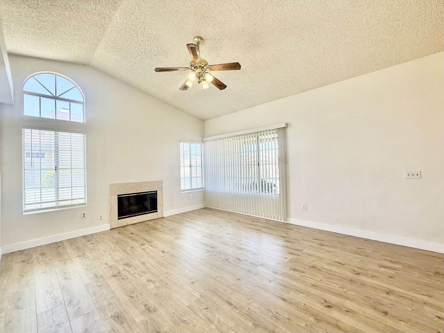 40844 Flying Sea Rd - Palm Desert - California - 3 bed, 2 bath rental property