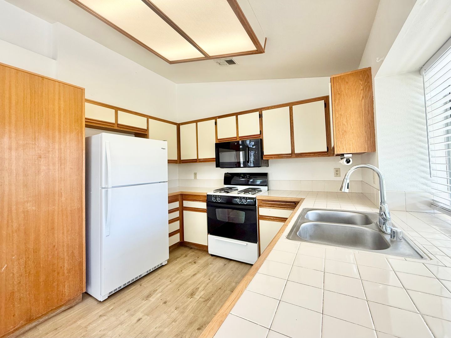 40844 Flying Sea Rd - Palm Desert - California - 3 bed, 2 bath rental property