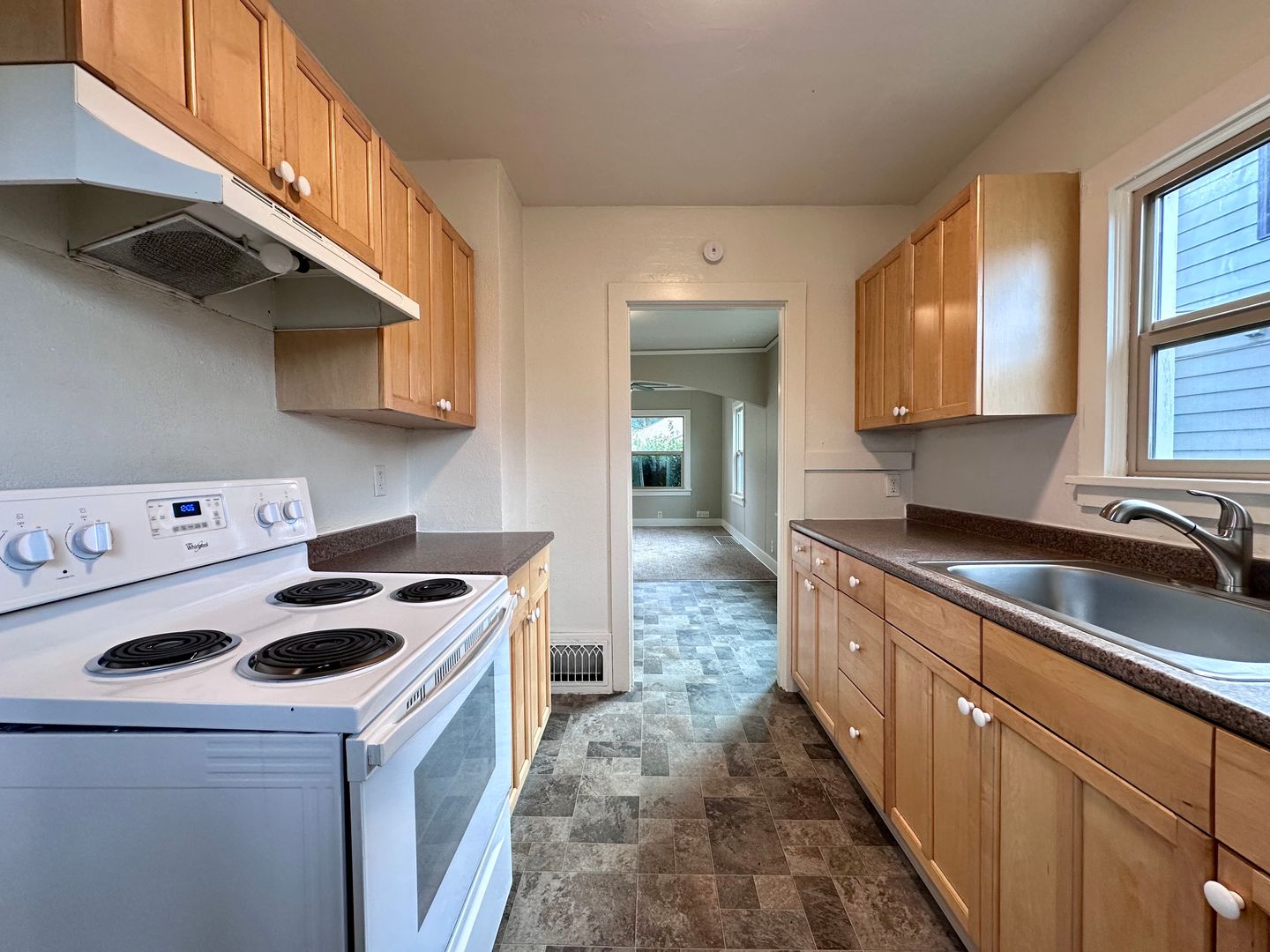 409 Monroe Street - Oregon City - Oregon - 3 bed, 1 bath rental property