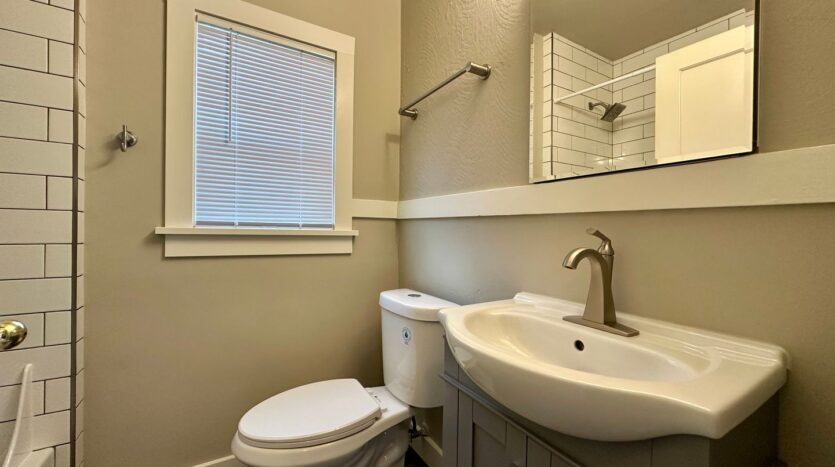 409 Monroe Street - Oregon City - Oregon - 3 bed, 1 bath rental property