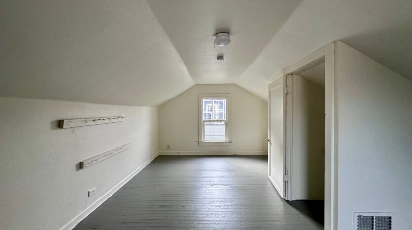 409 Monroe Street - Oregon City - Oregon - 3 bed, 1 bath rental property