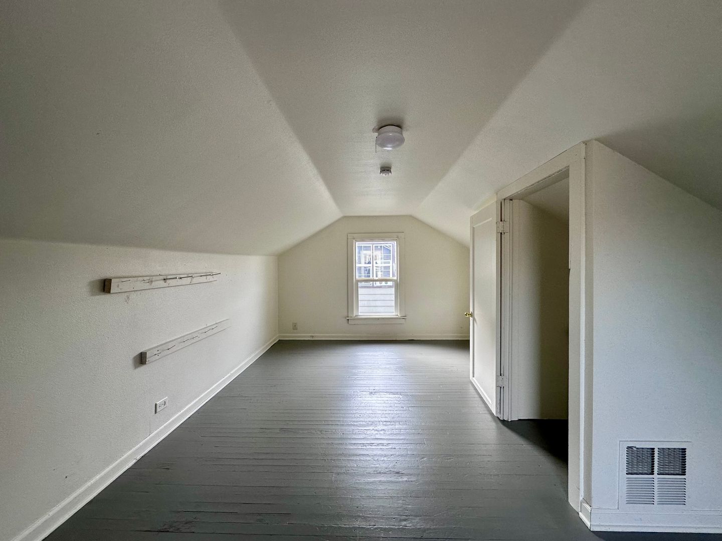 409 Monroe Street - Oregon City - Oregon - 3 bed, 1 bath rental property