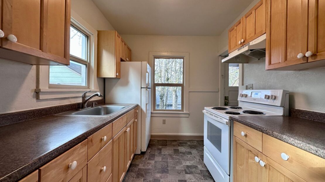 409 Monroe Street - Oregon City - Oregon - 3 bed, 1 bath rental property