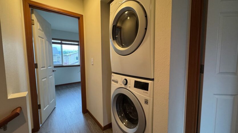 4109 Stonecrest Court - A - Bellingham - Washington - 2 bed, 1.5 bath rental property