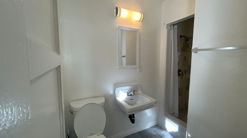 434 - 442 E Lincoln Street - Carson - California - 1 bed, 1 bath rental property