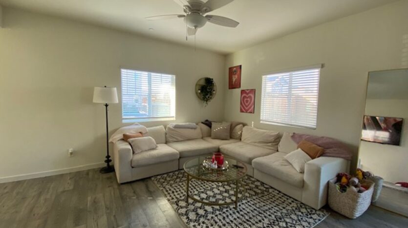 4364 Silver Cedar Ln - Sacramento - California - 3 bed, 2.5 bath rental property