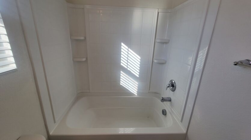 4364 Silver Cedar Ln - Sacramento - California - 3 bed, 2.5 bath rental property