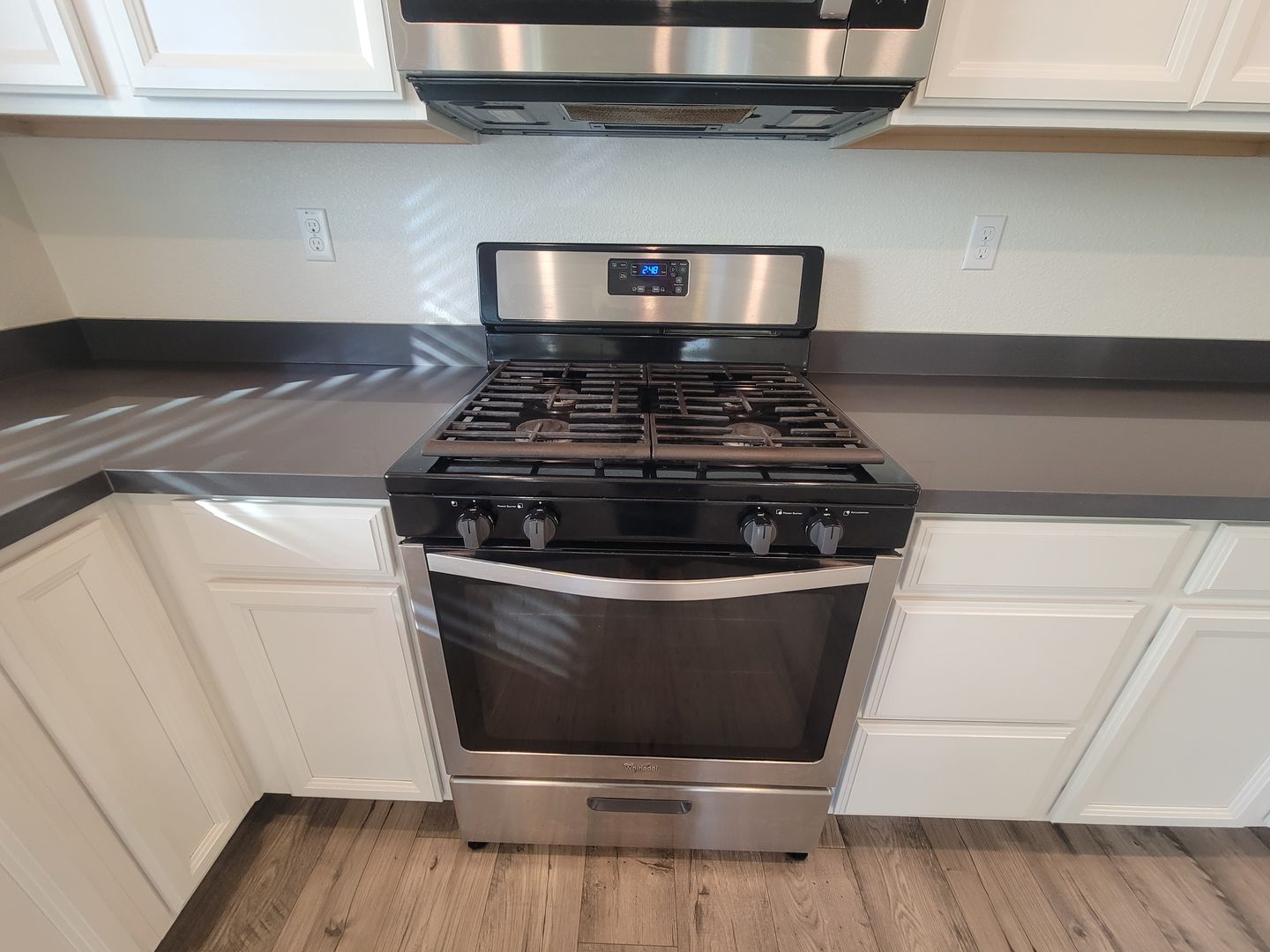 4364 Silver Cedar Ln - Sacramento - California - 3 bed, 2.5 bath rental property