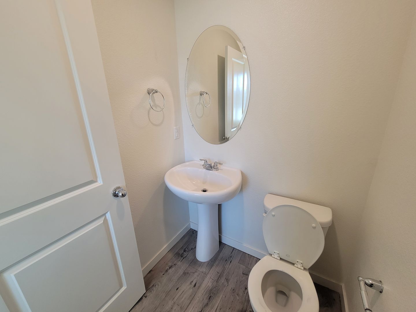 4364 Silver Cedar Ln - Sacramento - California - 3 bed, 2.5 bath rental property