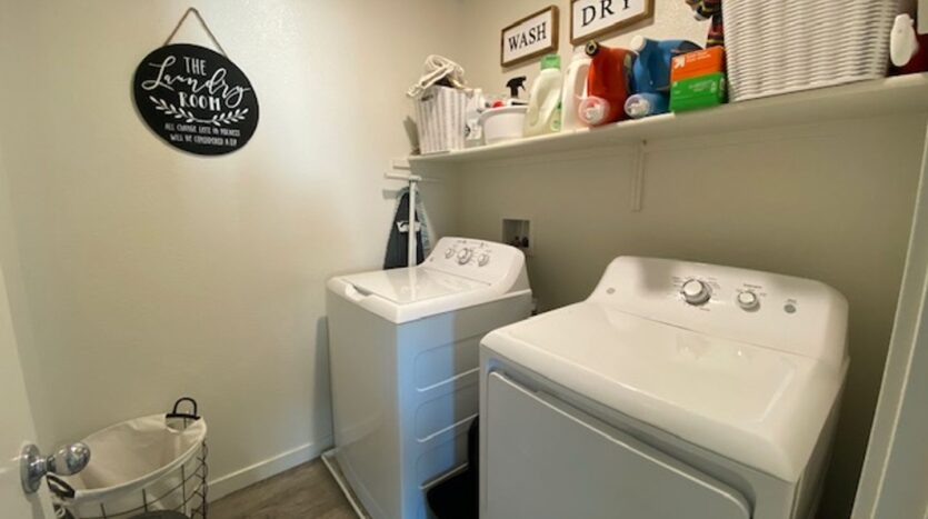 4364 Silver Cedar Ln - Sacramento - California - 3 bed, 2.5 bath rental property