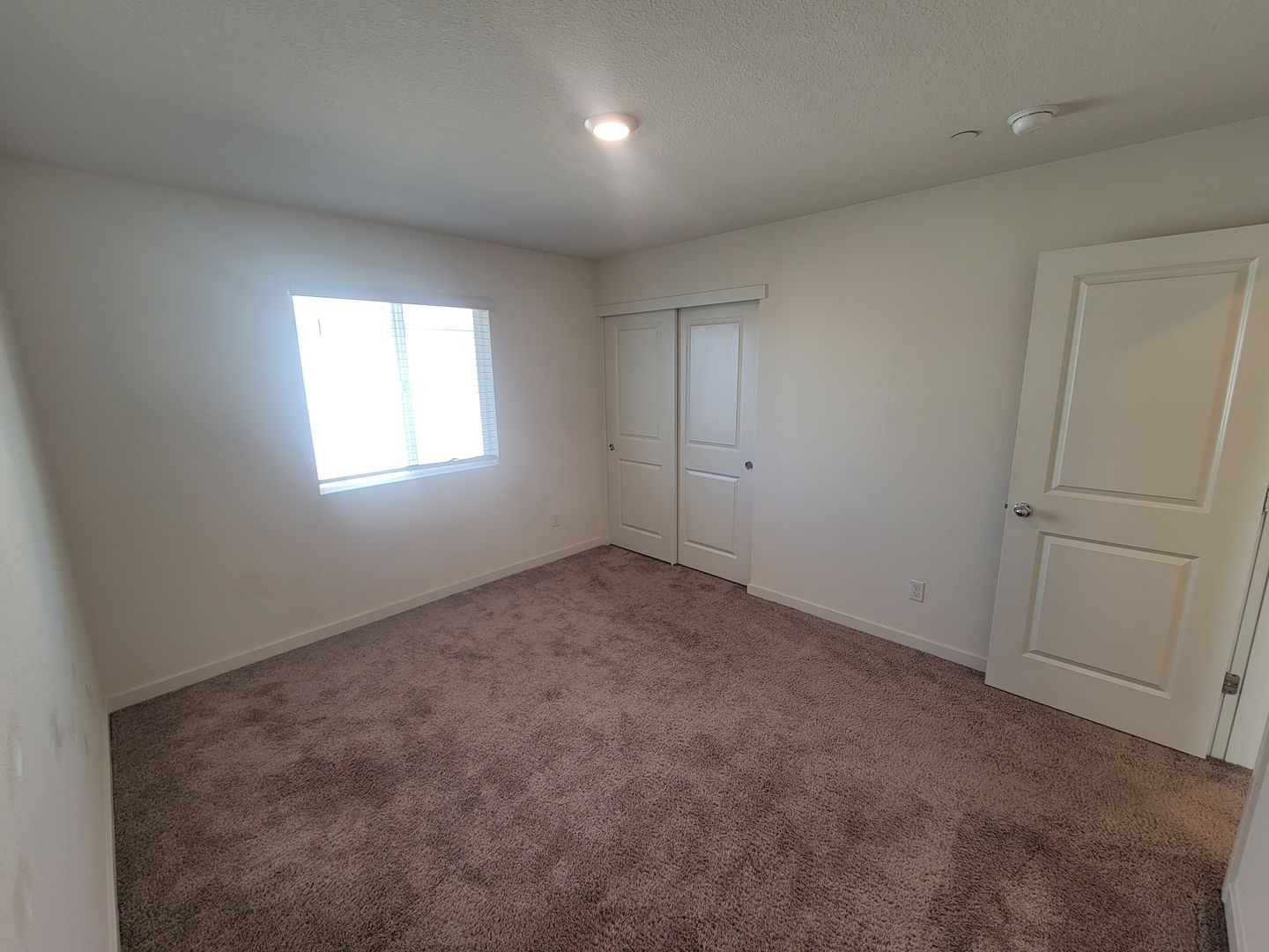 4364 Silver Cedar Ln - Sacramento - California - 3 bed, 2.5 bath rental property