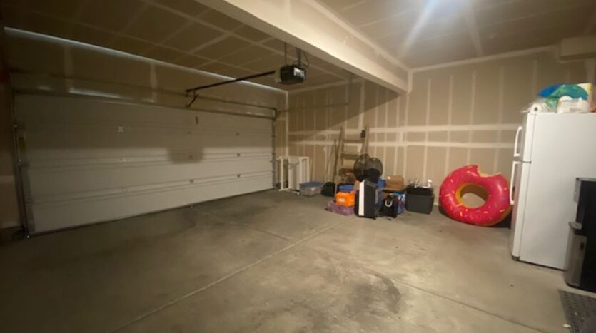 4364 Silver Cedar Ln - Sacramento - California - 3 bed, 2.5 bath rental property