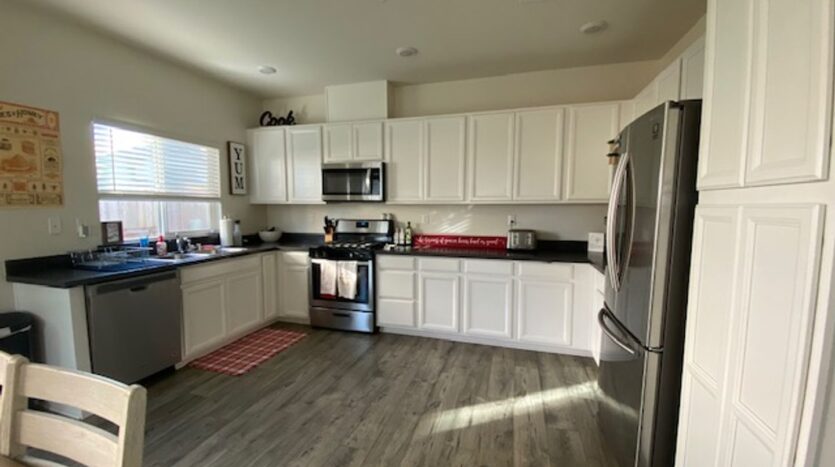 4364 Silver Cedar Ln - Sacramento - California - 3 bed, 2.5 bath rental property