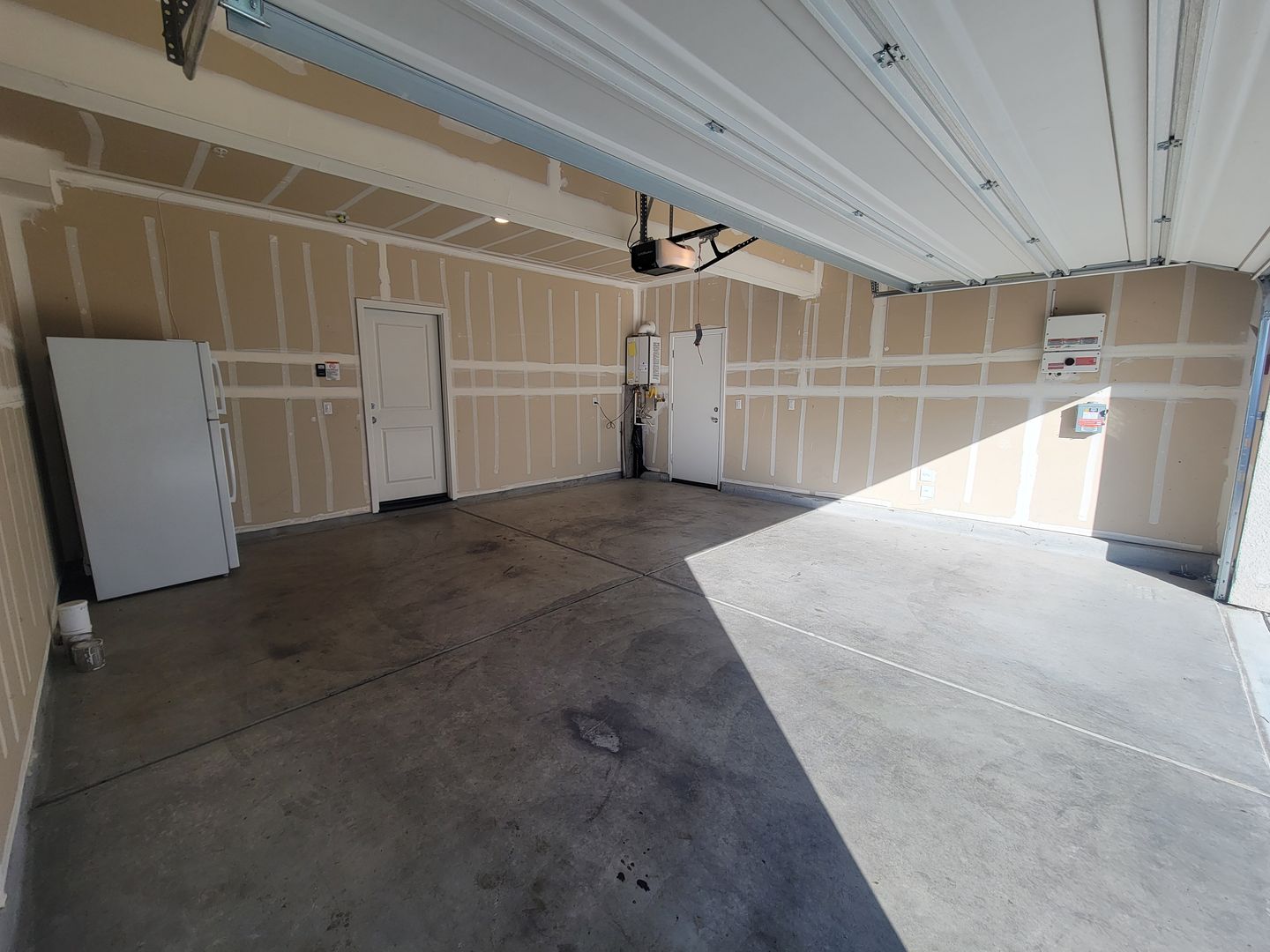 4364 Silver Cedar Ln - Sacramento - California - 3 bed, 2.5 bath rental property