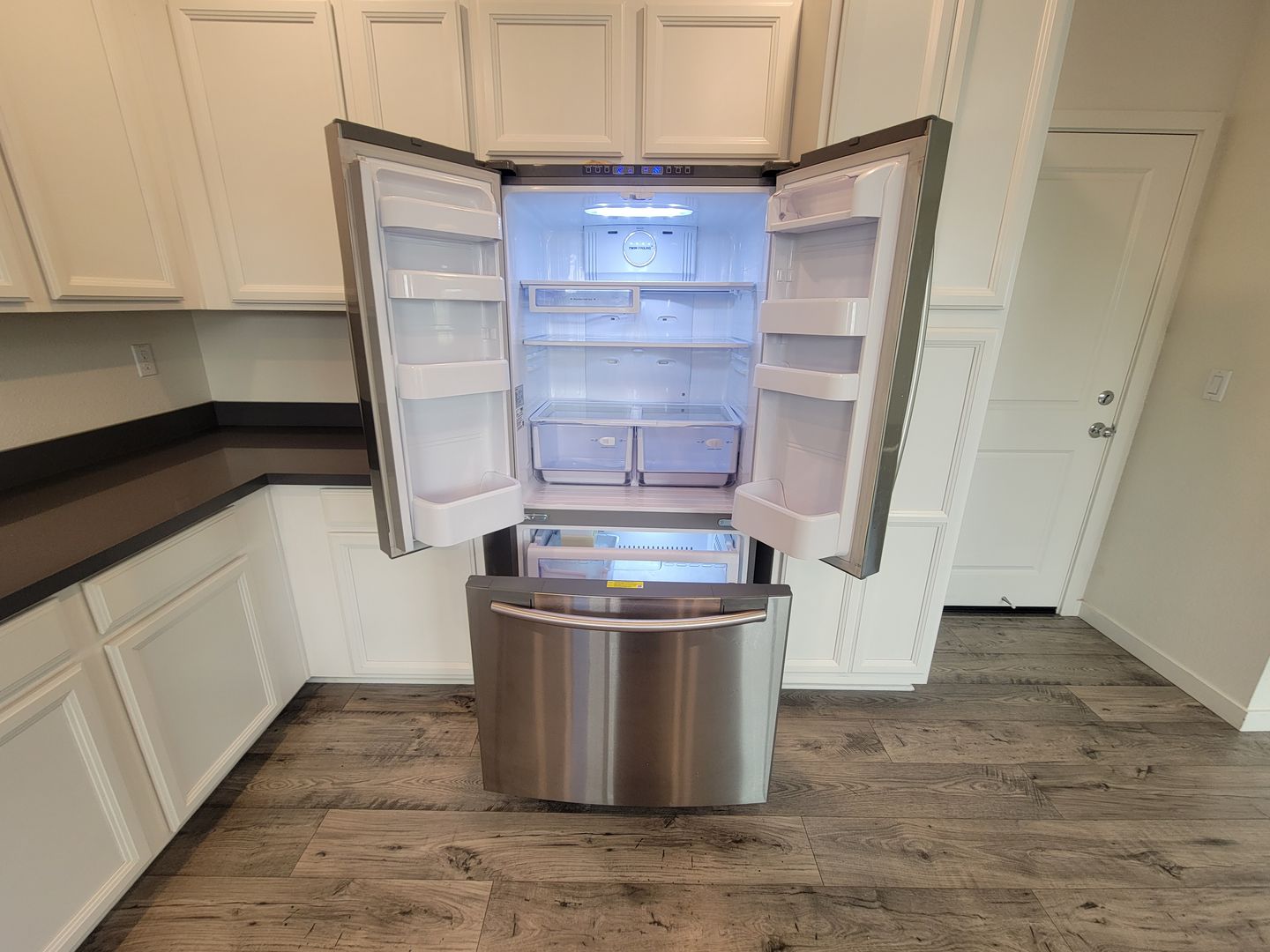 4364 Silver Cedar Ln - Sacramento - California - 3 bed, 2.5 bath rental property