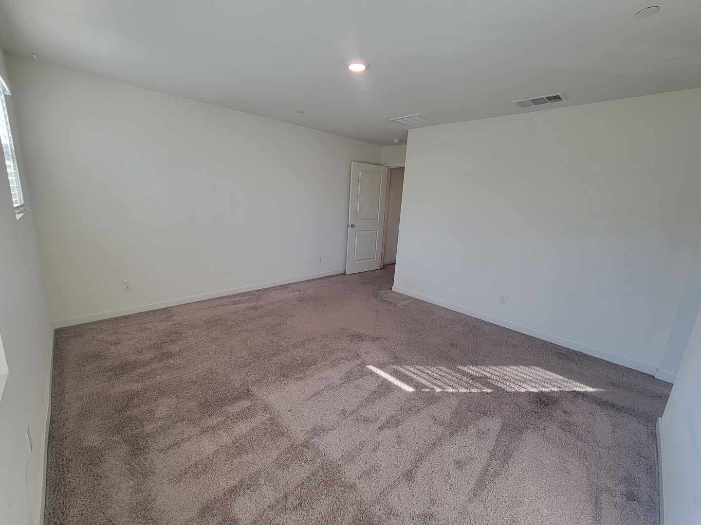 4364 Silver Cedar Ln - Sacramento - California - 3 bed, 2.5 bath rental property