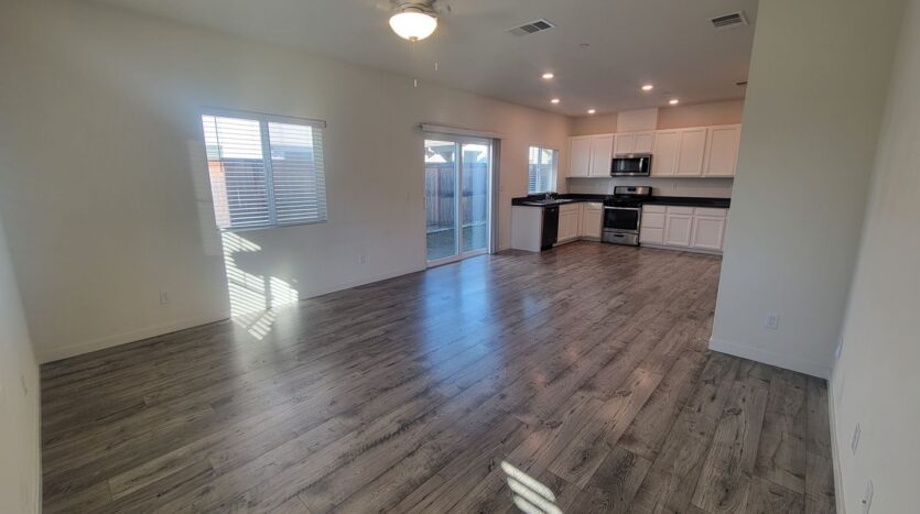 4364 Silver Cedar Ln - Sacramento - California - 3 bed, 2.5 bath rental property