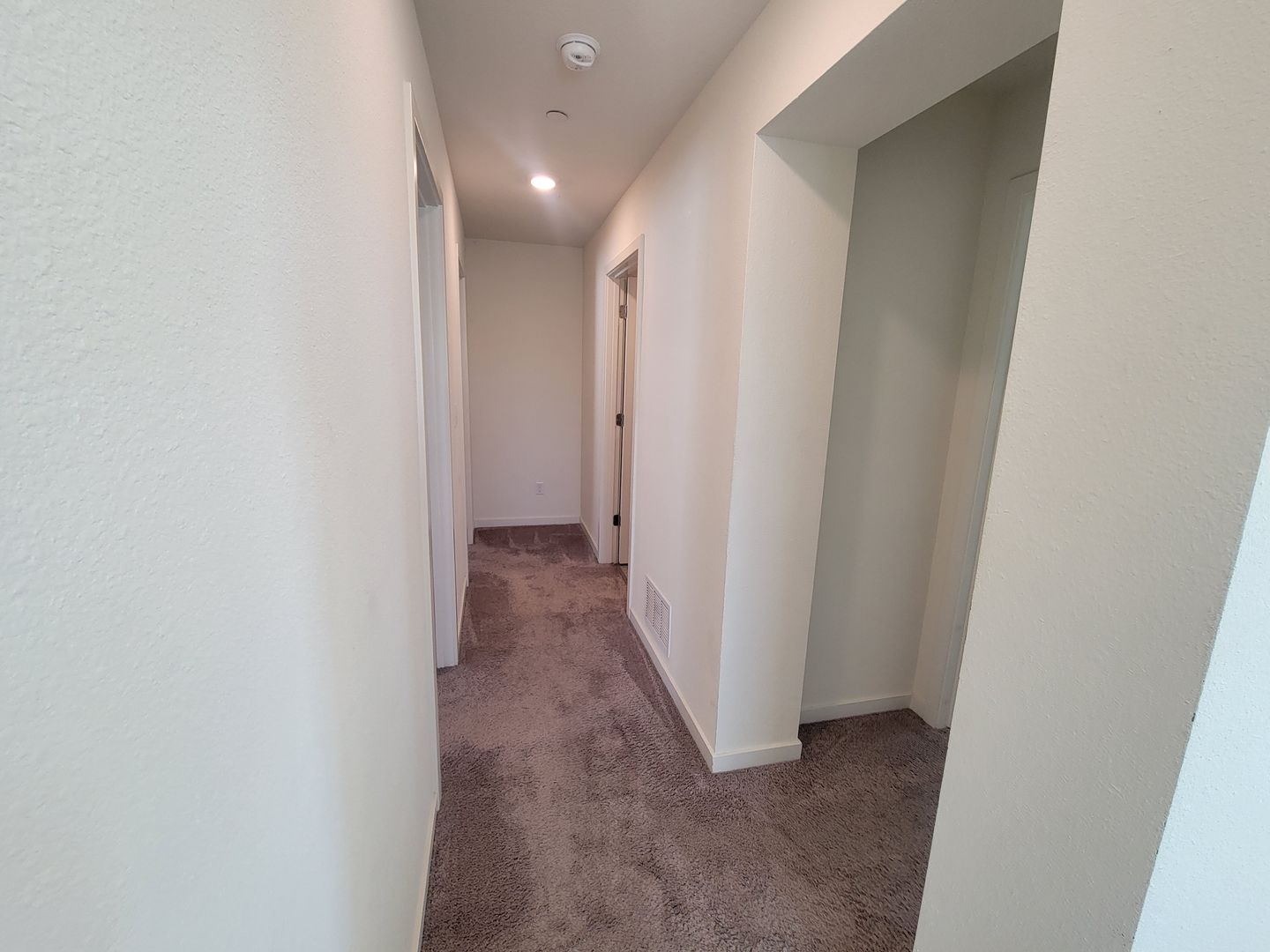 4364 Silver Cedar Ln - Sacramento - California - 3 bed, 2.5 bath rental property