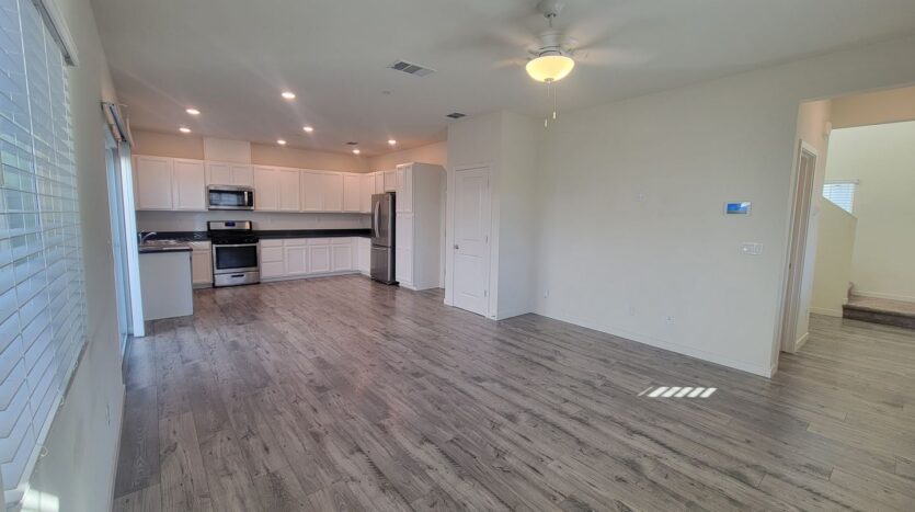 4364 Silver Cedar Ln - Sacramento - California - 3 bed, 2.5 bath rental property