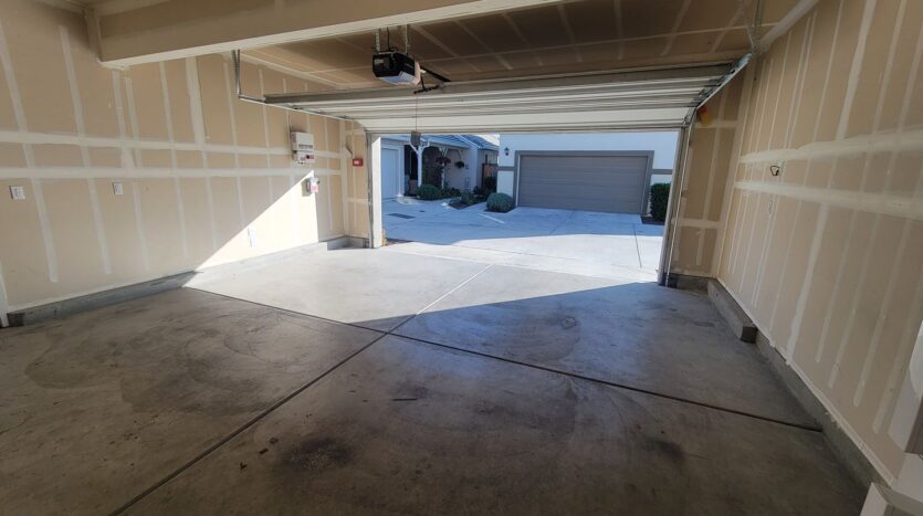 4364 Silver Cedar Ln - Sacramento - California - 3 bed, 2.5 bath rental property