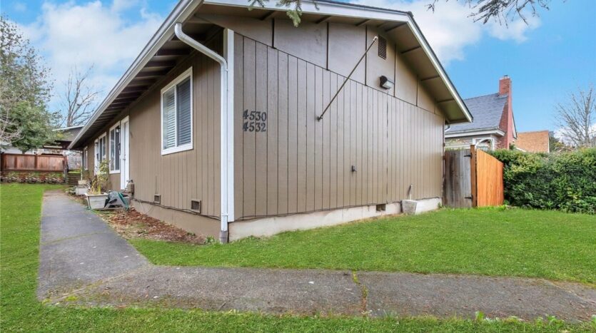 4530-4532 S Thompson - Tacoma - Washington - 2 bed, 1 bath rental property